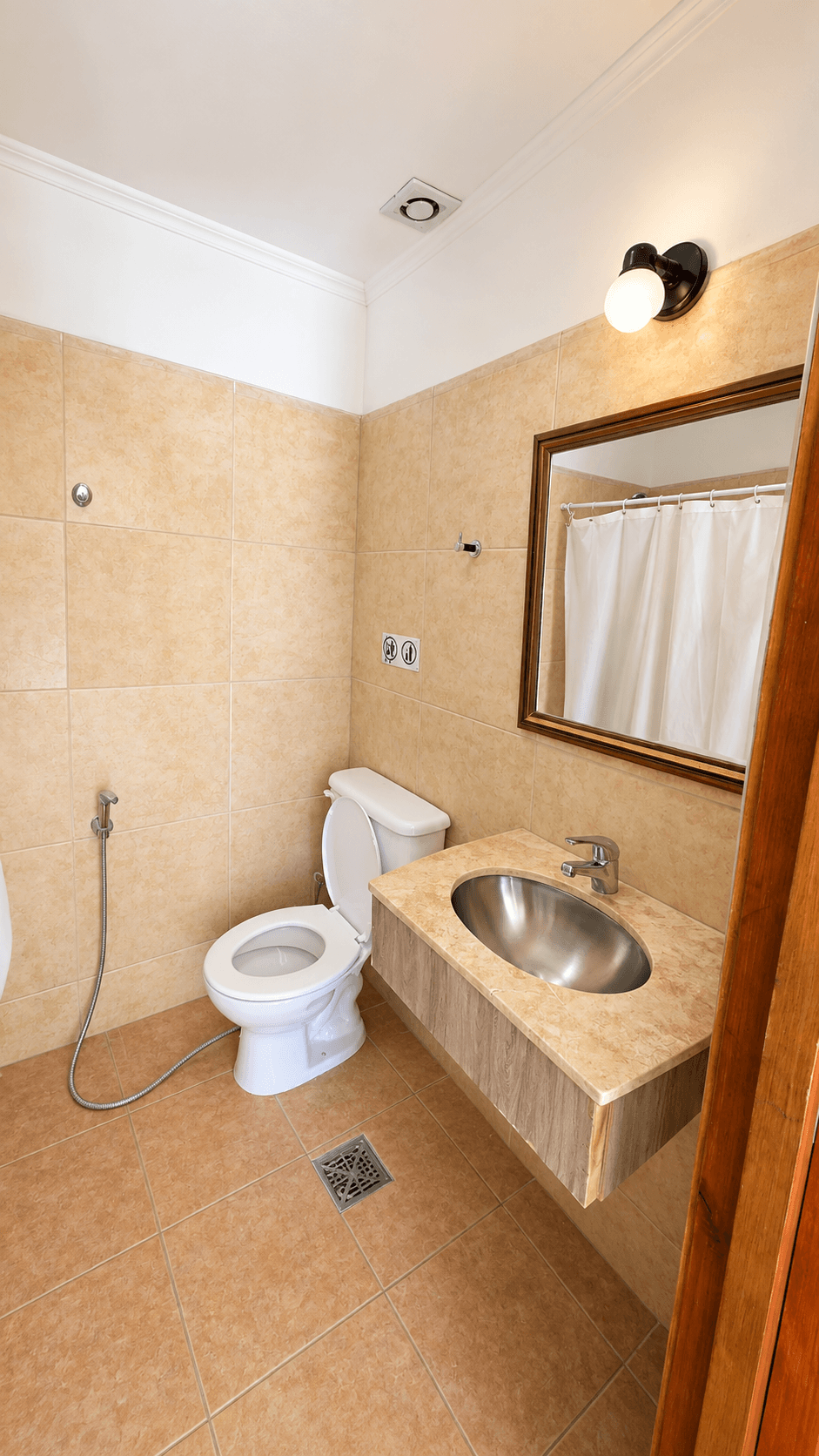 Baño fotografiado en el sector de apart y dúplex