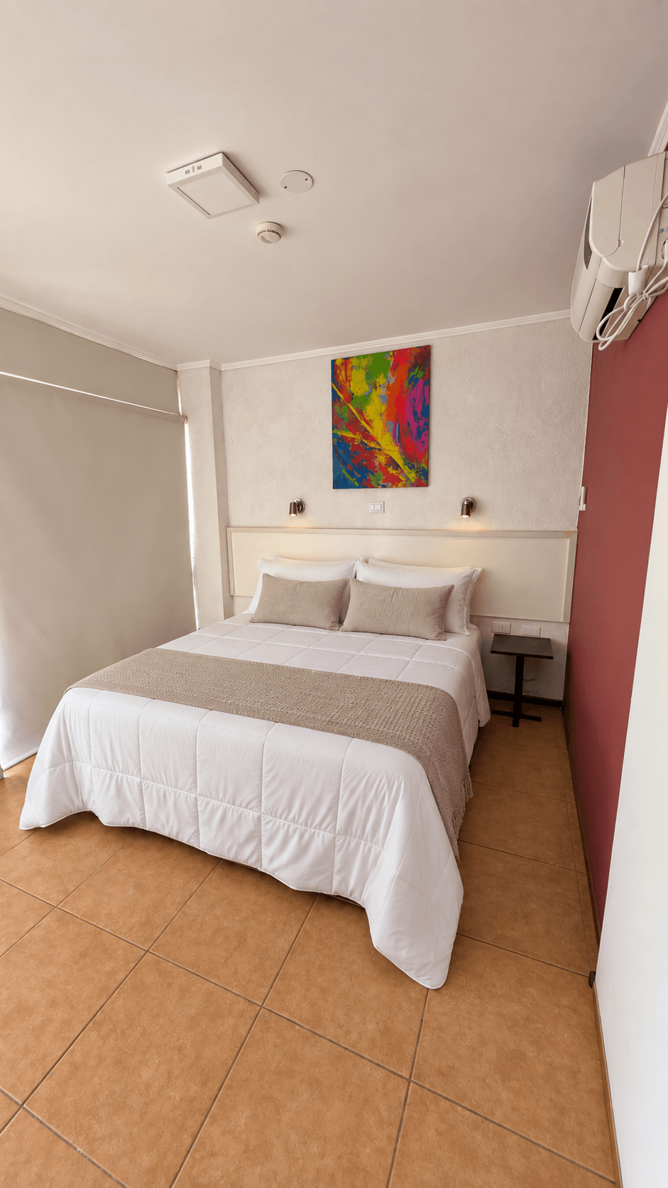Dormitorio fotografiado en el sector de departamentos de planta baja